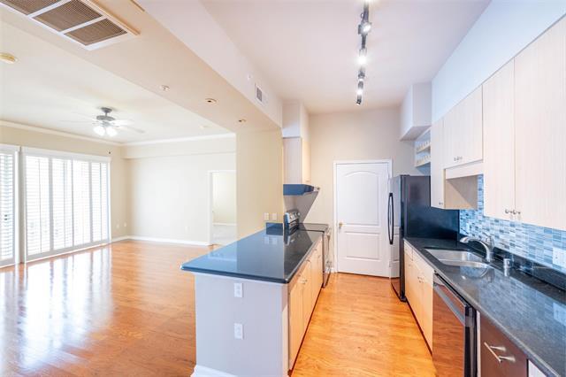 Building Photo - 3225 Turtle Creek Blvd Blvd