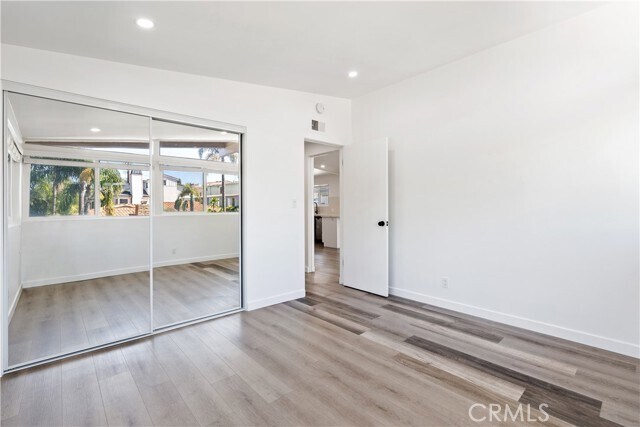 Building Photo - 3205 Bayside Dr