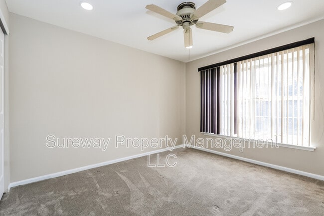 Building Photo - 1 Elkington Dr