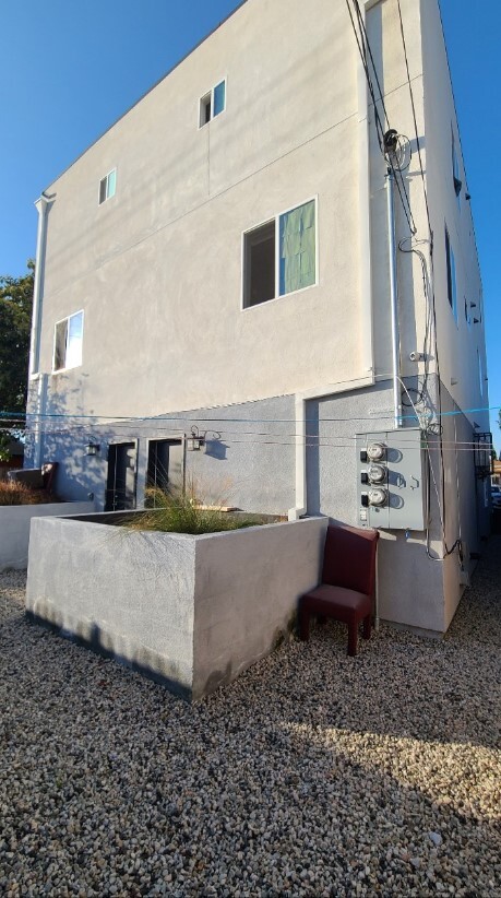 Building Photo - 839 E 32nd St