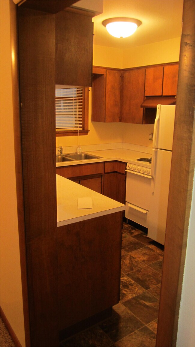 Primary Photo - 1105 13th Ave N