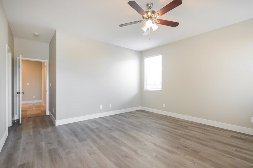 Building Photo - 11682 Autunno St