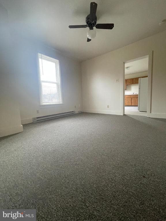 Building Photo - 452 W 1st St