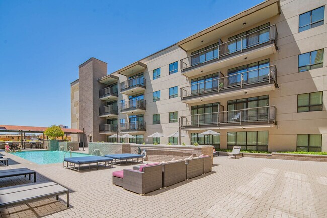 Building Photo - 1016 N 3rd St