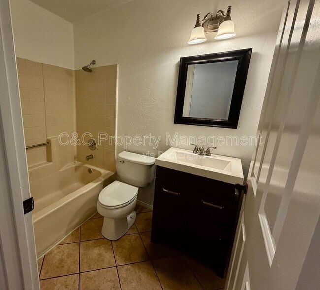 Building Photo - 23357 Glenn Ellen Way