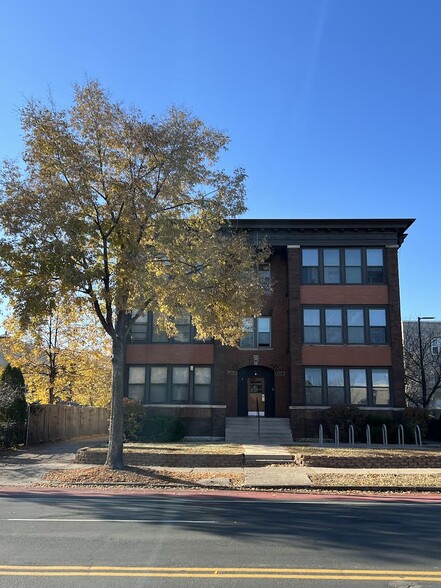 Building Photo - 2716 Hennepin Ave S