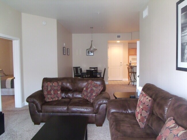 Building Photo - Fully Furnished Park Avenue Condo