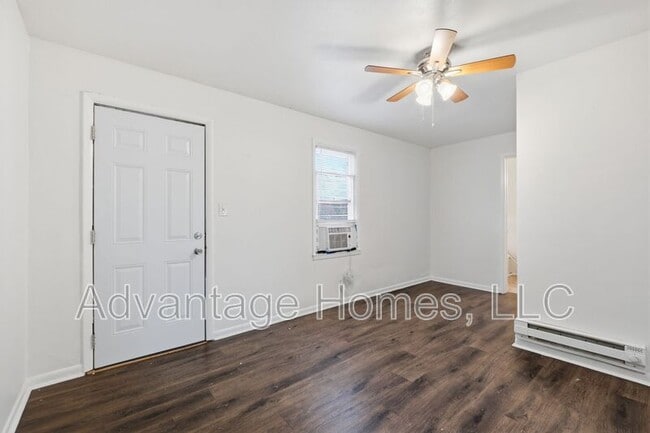 Building Photo - 1007 N Scott Ave