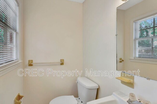 Building Photo - 1200 Margaret Dr