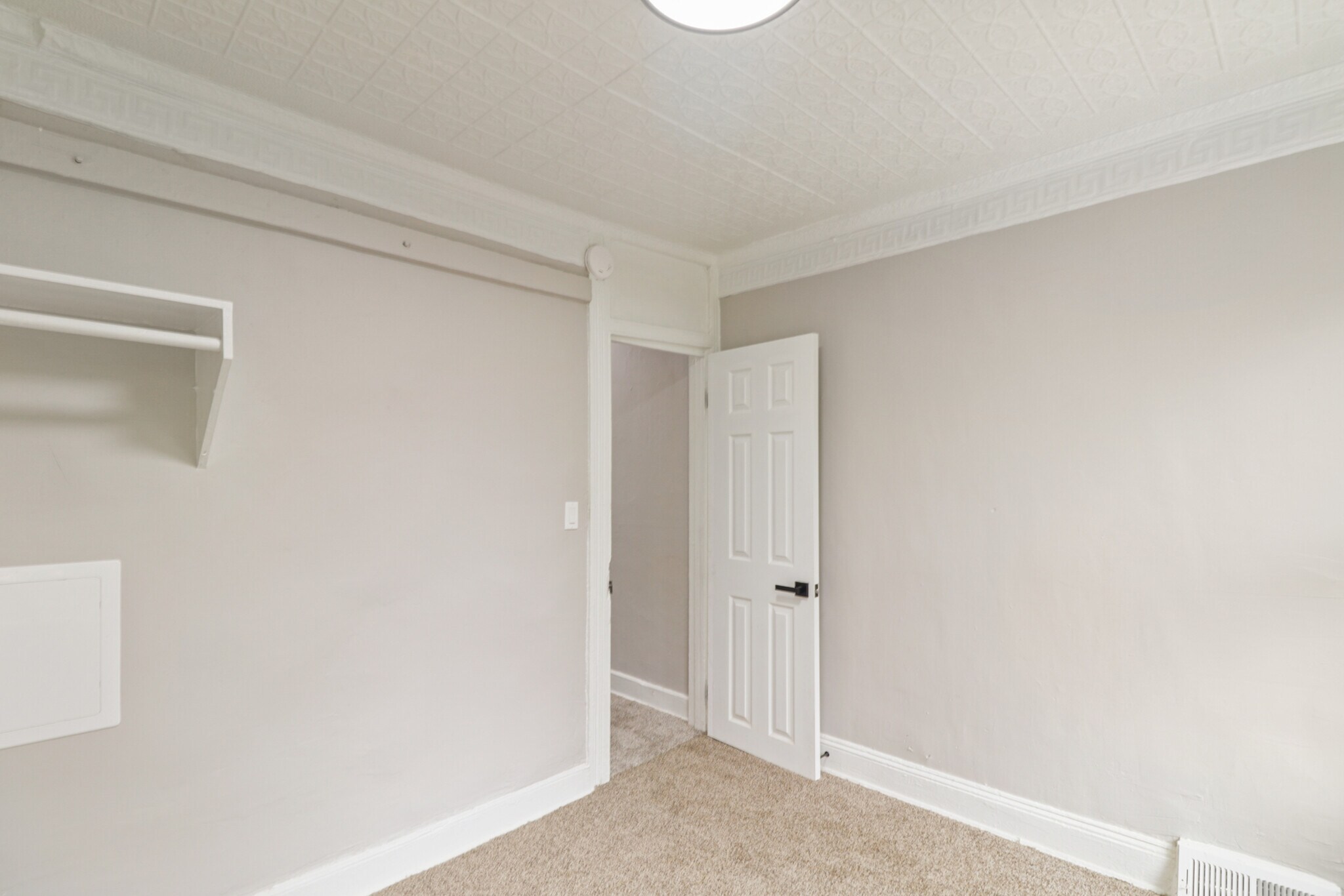 Building Photo - 2128 Hollins St