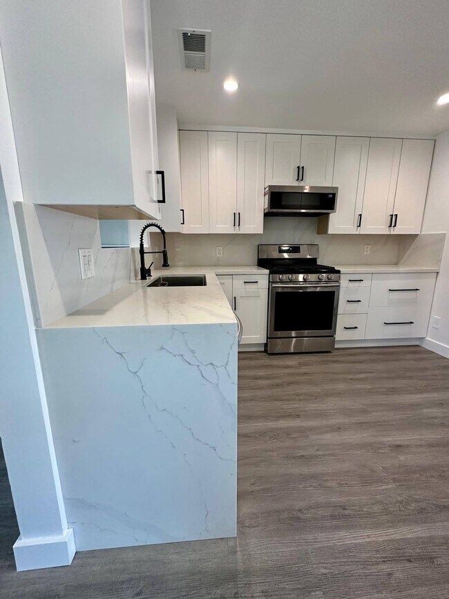 Building Photo - 2485 W Ave 133rd