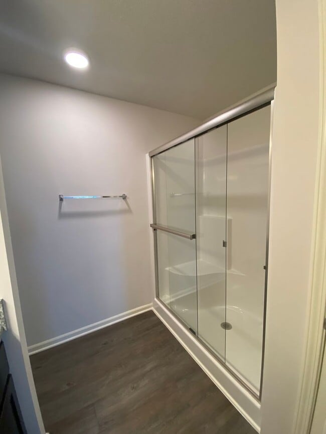 Building Photo - *Pre-leasing* Spacious Three Bedroom | Two and a Half Bath Home in Spring Hill