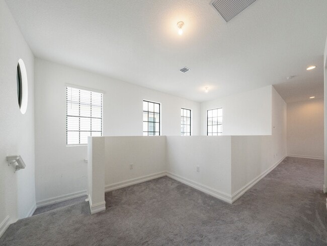 Building Photo - 11843 SW 13th Ct