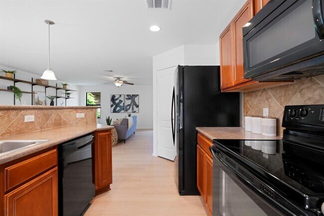 Building Photo - 6605 Kirkwynd Dr