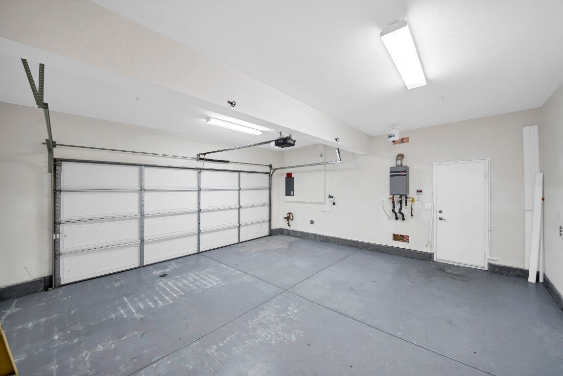 Building Photo - 4367 Amanecer Dr