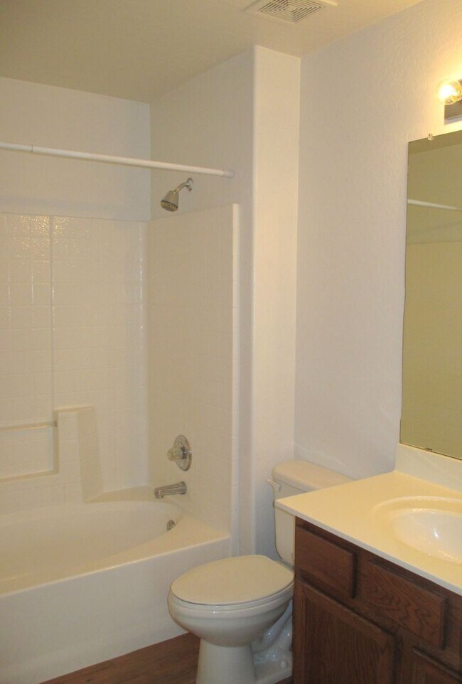 Building Photo - New Listing in Buckeye