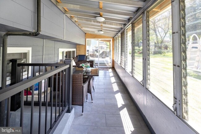 Building Photo - 912 Aston Martin Dr