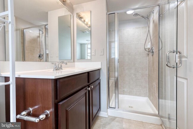 Building Photo - 9301 Paragon Way