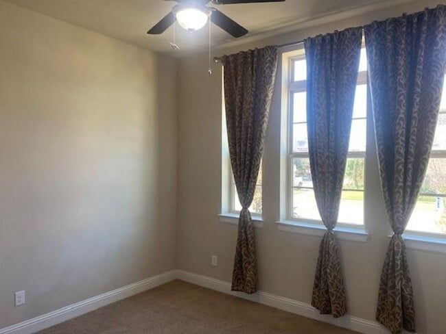 Building Photo - Breathtaking 4-bedroom home in the highly ...