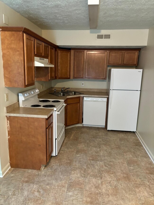 Building Photo - 309 Beacon Hill Dr