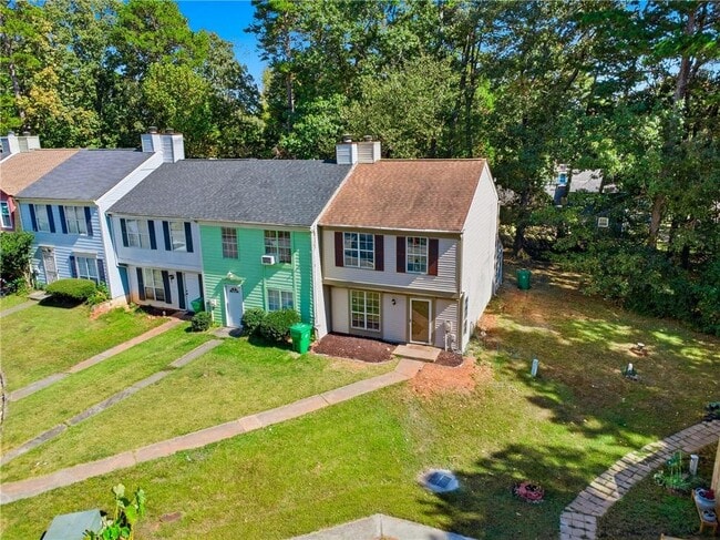 Building Photo - 5651 Wells Cir