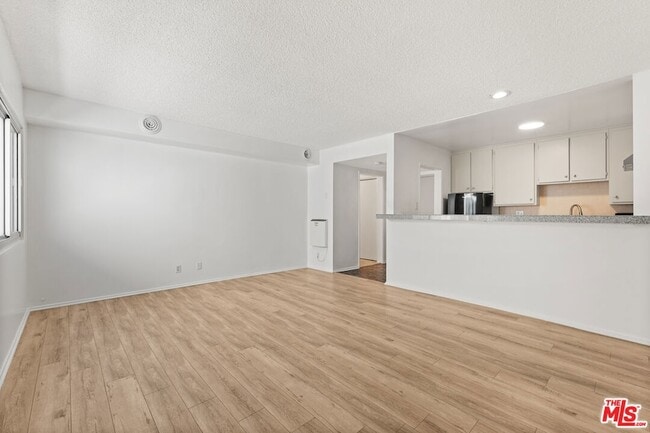 Building Photo - 8148 Redlands St