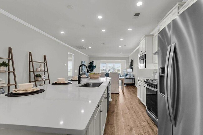 Building Photo - 214 Garden Gate Wy