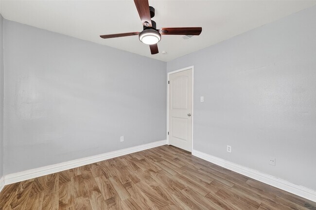 Building Photo - 19818 Packwood Dr