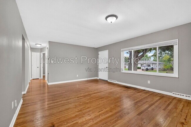 Building Photo - 6717 Lightwood Dr