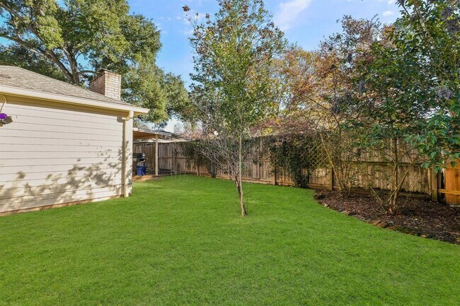 Building Photo - 12848 Westleigh Dr