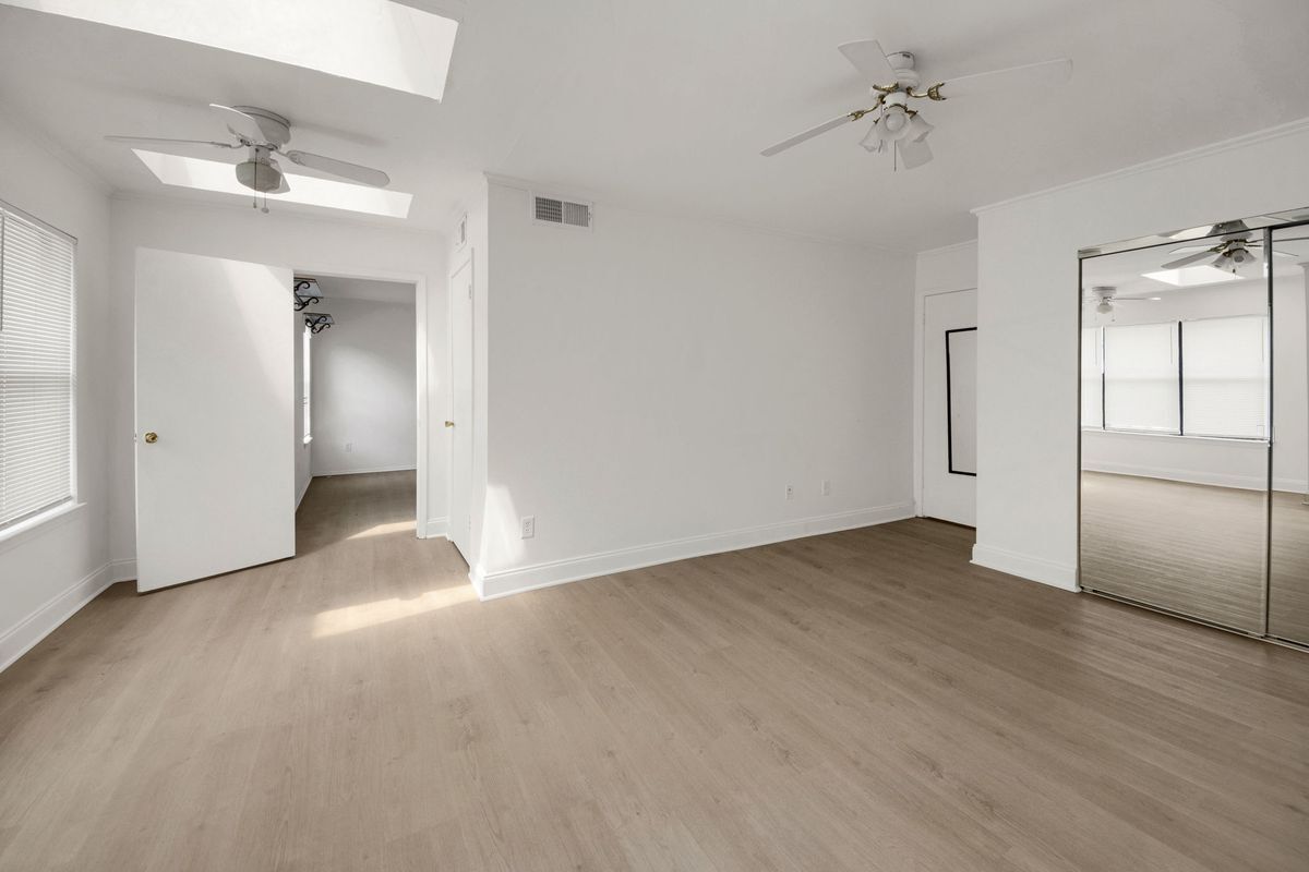 Building Photo - 2510 Huntingdon Chase