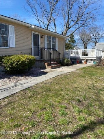 Building Photo - 211 Henley Ave
