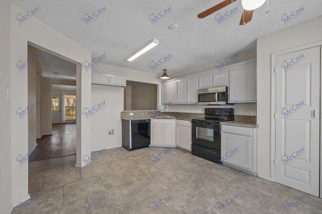 Building Photo - 5719 Colebrook Trail