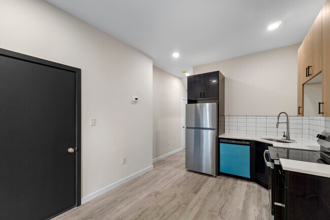 Building Photo - 2041 N 8th St