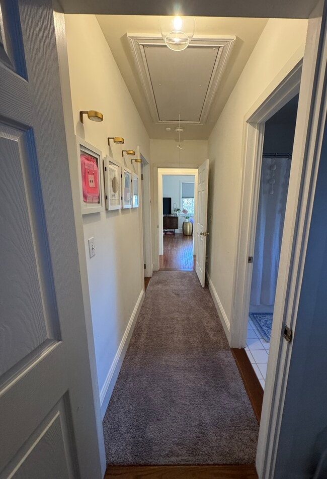 Building Photo - 22 Horseshoe Rd