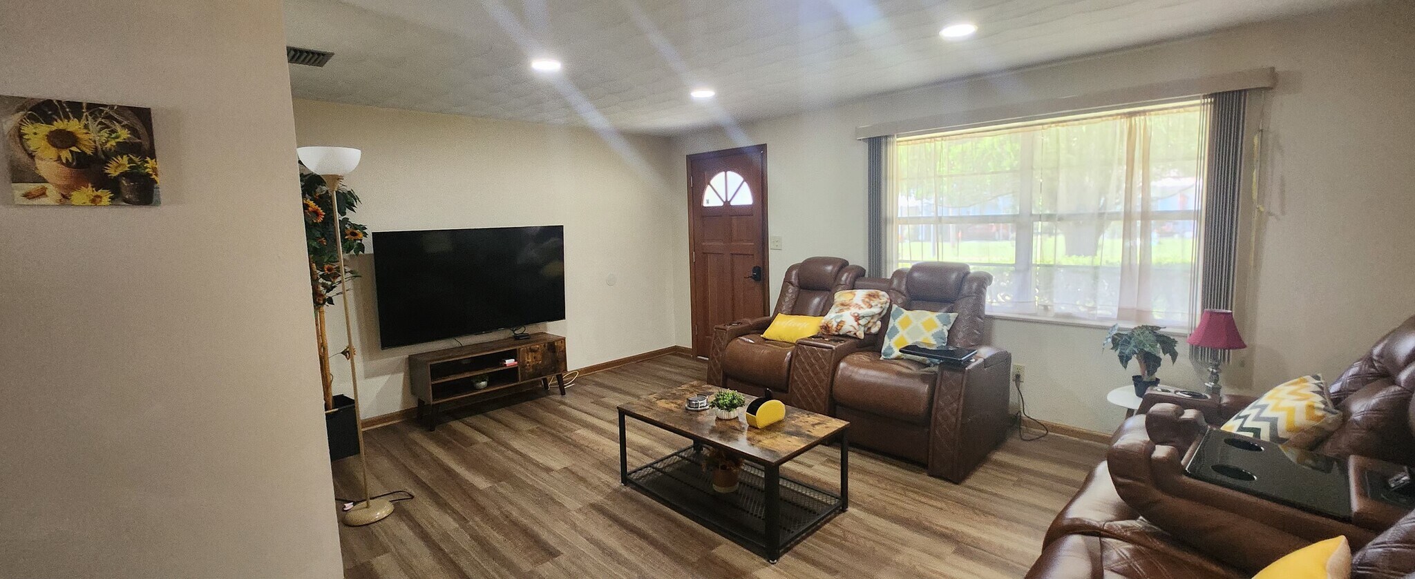 LED recessed lighting - 5914 Wilson Dr