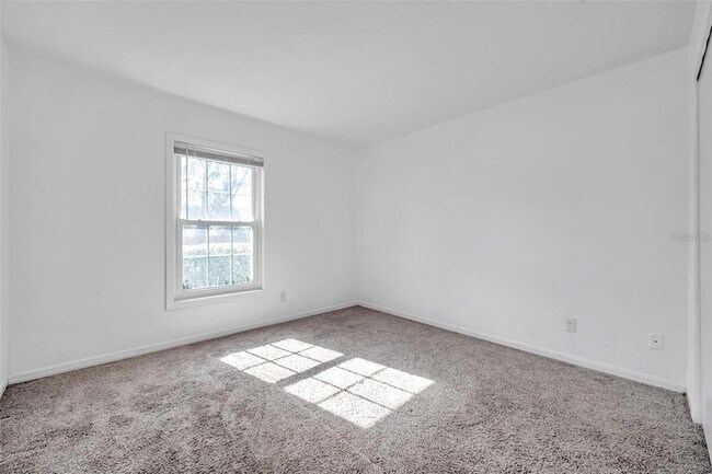 Building Photo - 107 Sea Horse Dr SE