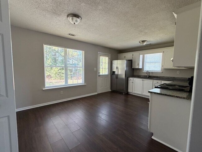 Building Photo - 3626 Pebble Creek Dr