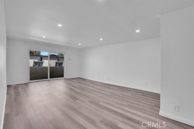 Building Photo - 5412 Lindley Ave