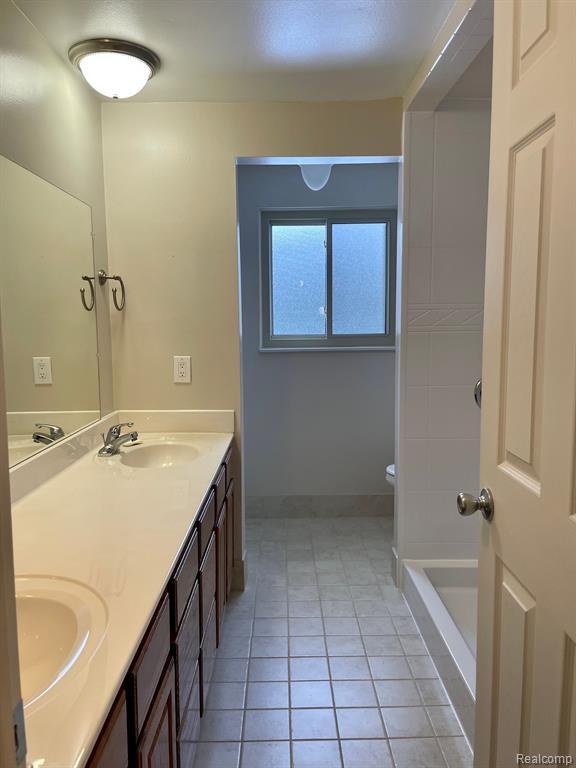 Building Photo - 4886 Hubbard