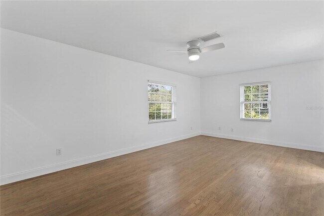 Building Photo - 4704 W Brookwood Dr