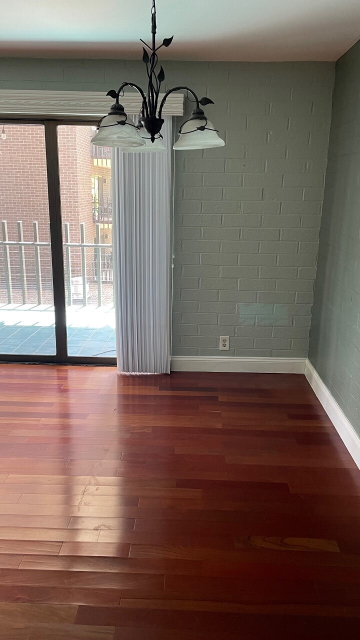 Building Photo - 460 S Marion Pky