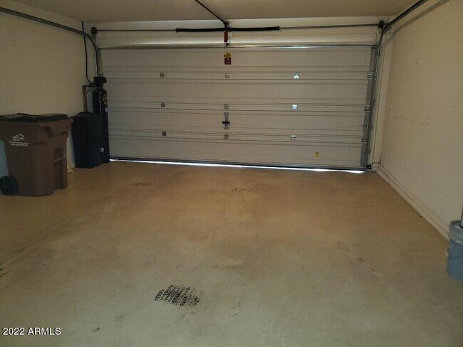 Building Photo - 29445 N Pyrite Ln