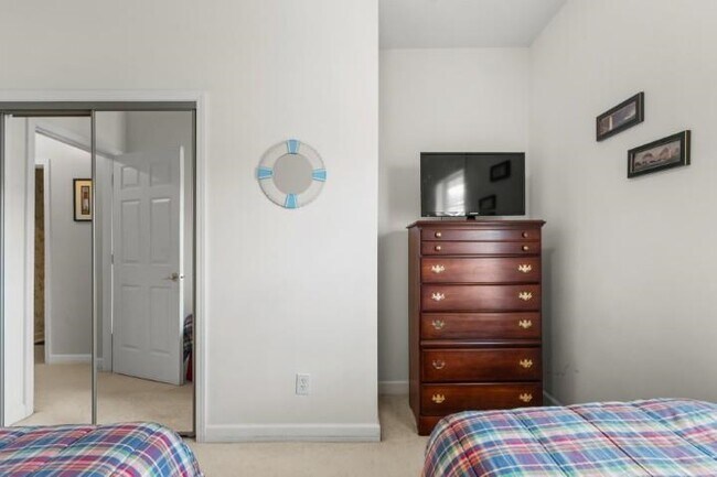 Building Photo - 5751 Oyster Catcher Dr
