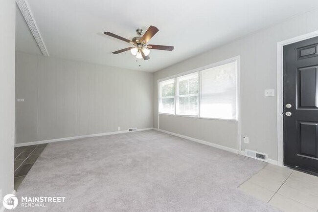 Building Photo - 11414 Richmond Ave