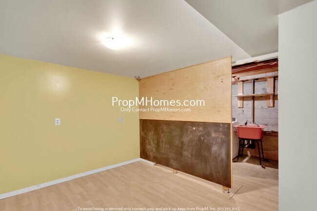 Building Photo - 776 C Ave