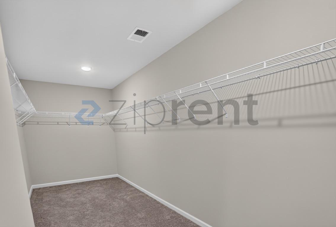 Building Photo - Unit
