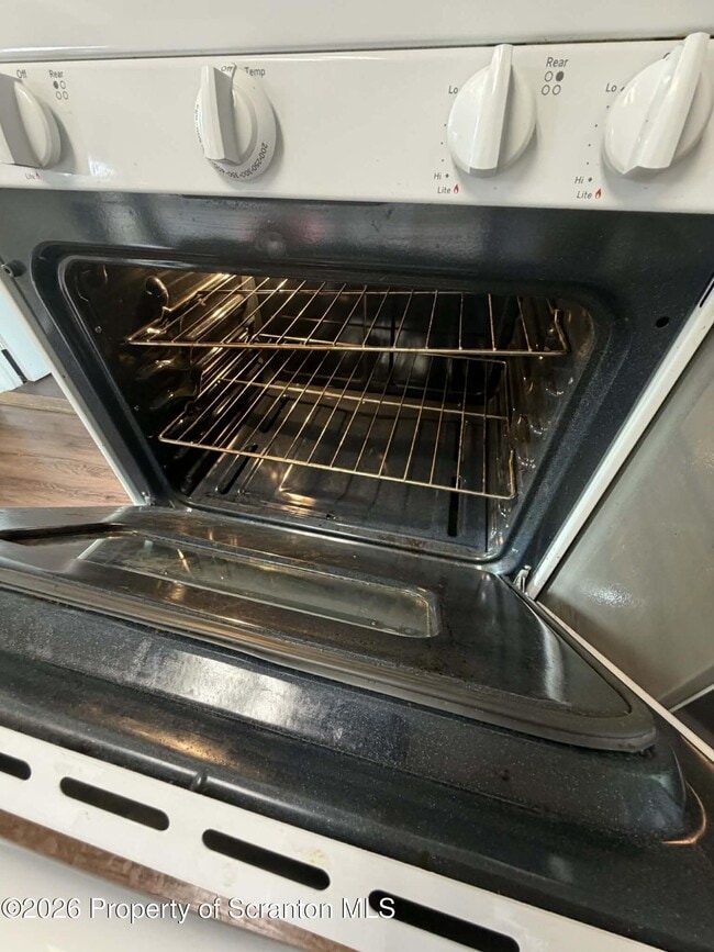 Building Photo - 112 Green Pl