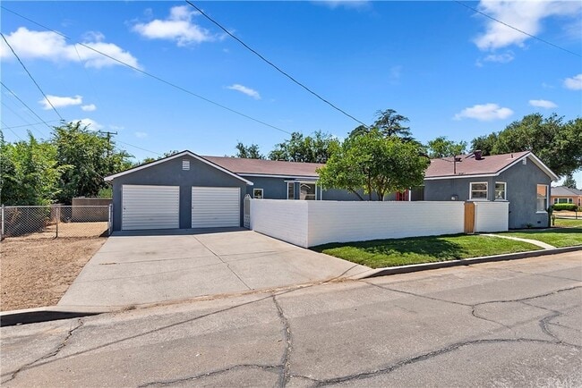 Building Photo - 3495 N Sierra Way