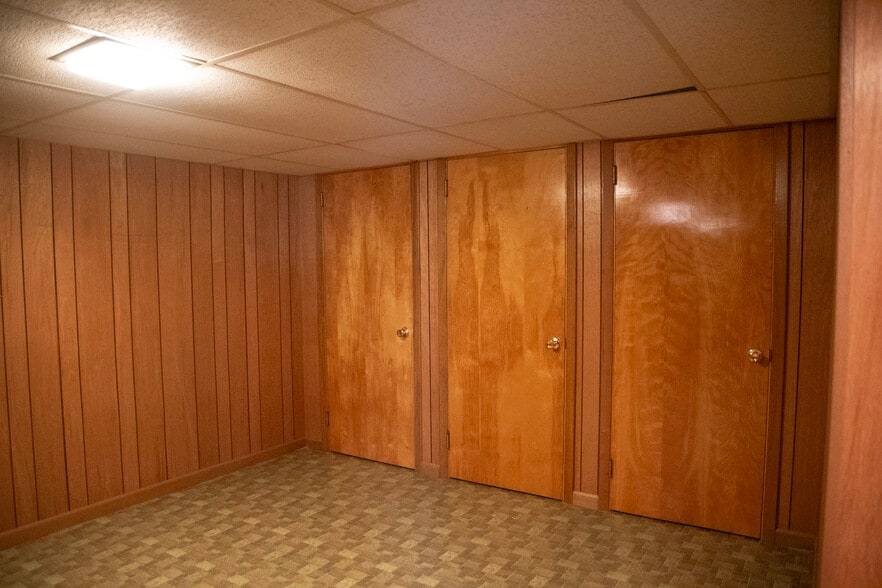 Building Photo - 1349 Lititz Rd